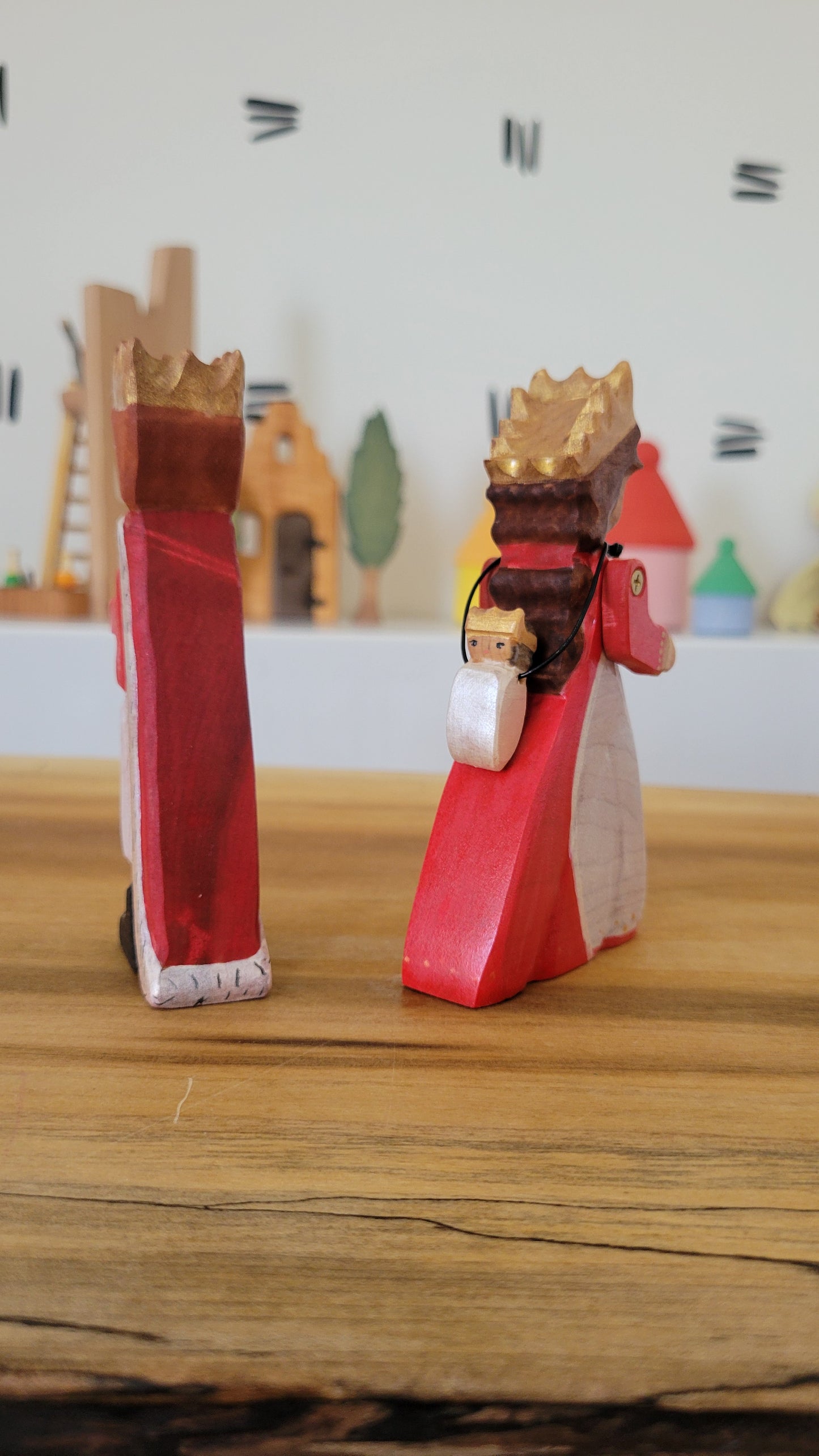 King and Queen set with baby