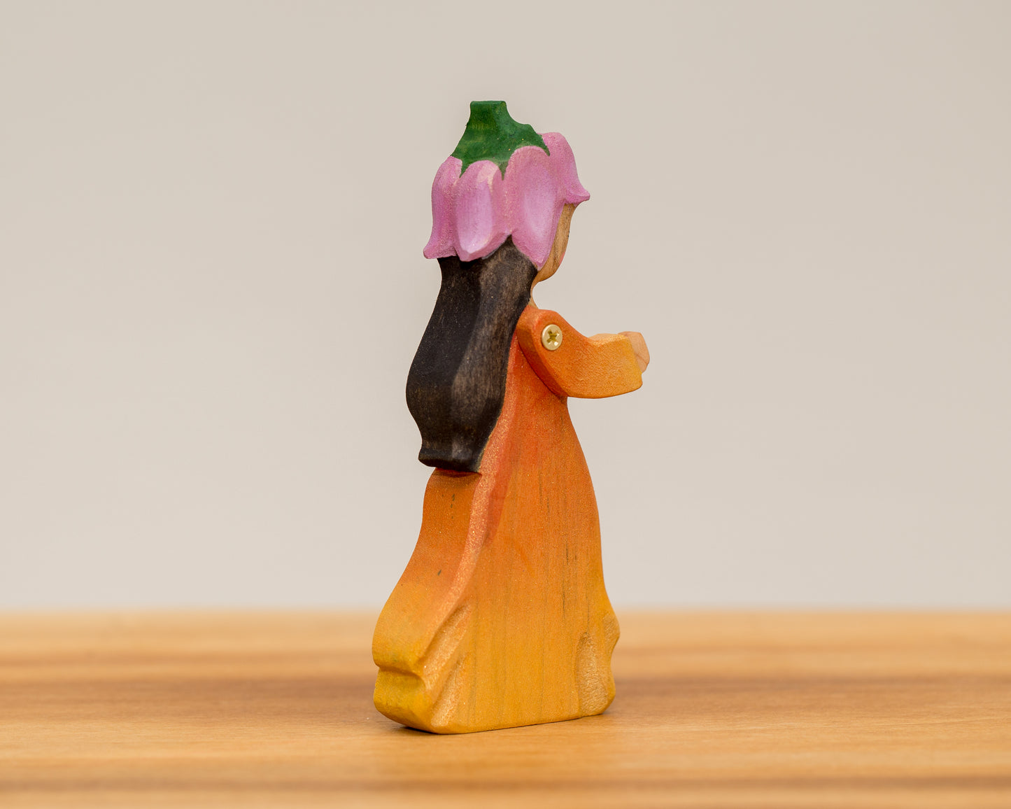 Tall Peach adult with baby